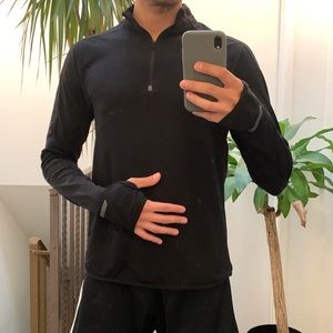 CHAMPION GYM TOP, Size Medium, fitted, COLOR BLACK. Stretchy.